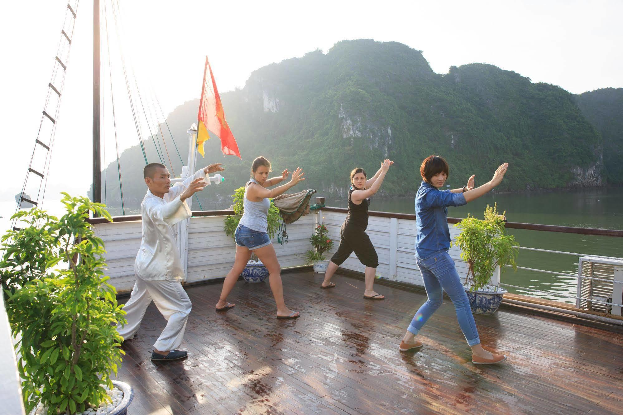 Hotel Garden Bay Luxury Cruise Ha Long Zewnętrze zdjęcie