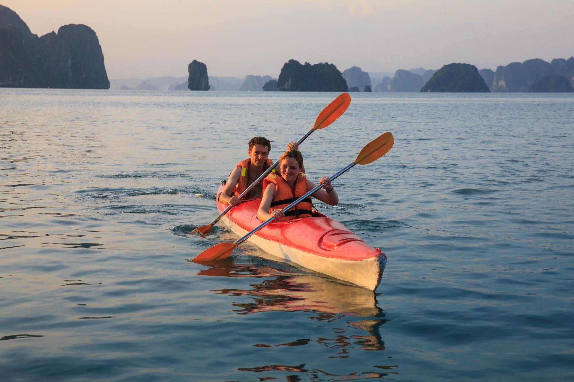 Hotel Garden Bay Luxury Cruise Ha Long Zewnętrze zdjęcie